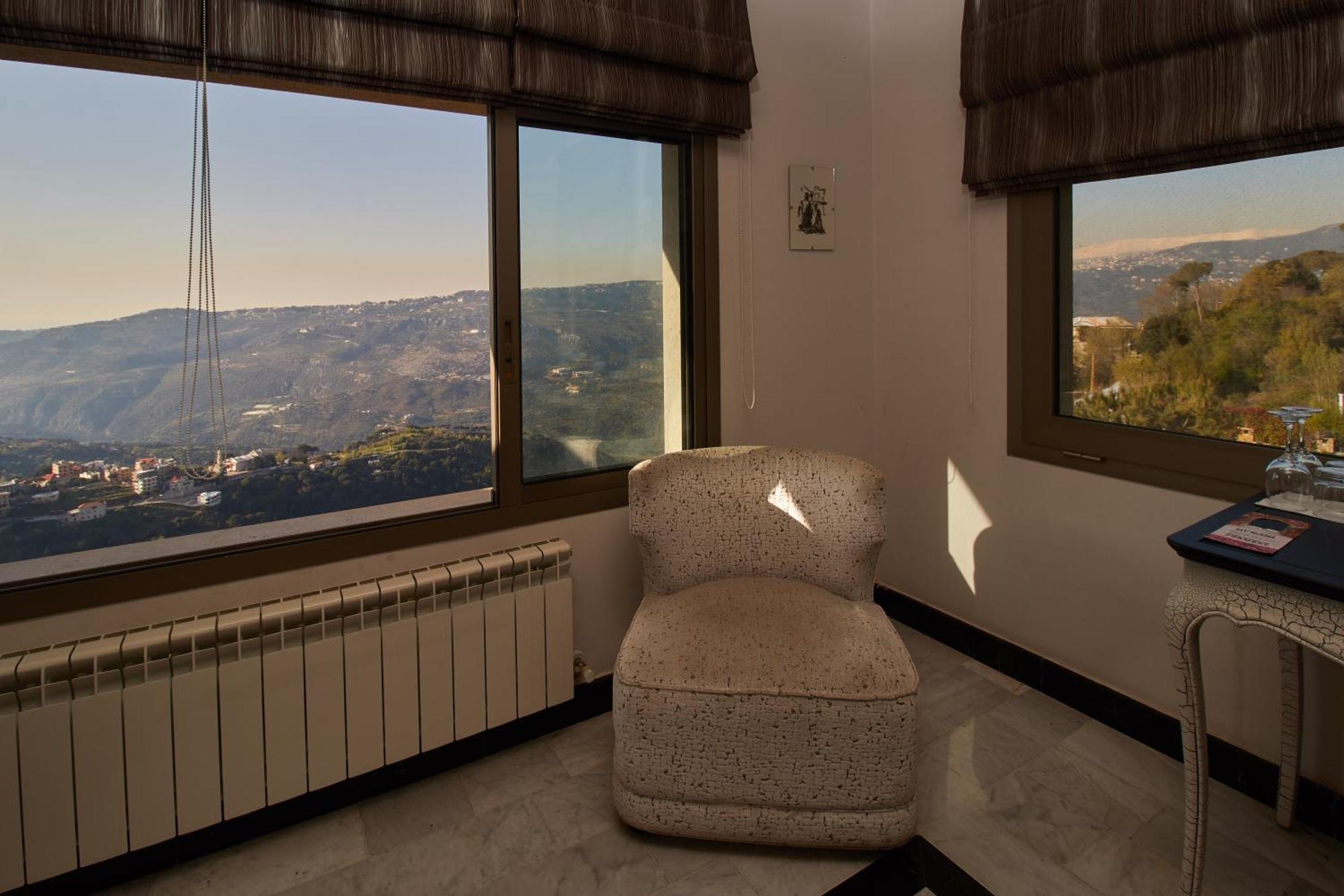 Cherry Blossom Boutique Hotel Bhamdoun Bagian luar foto