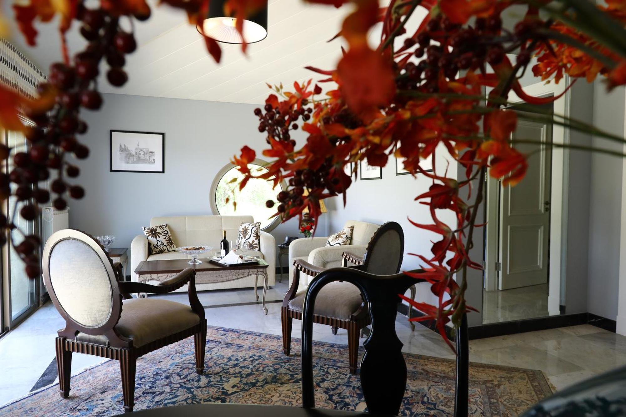 Cherry Blossom Boutique Hotel Bhamdoun Bagian luar foto