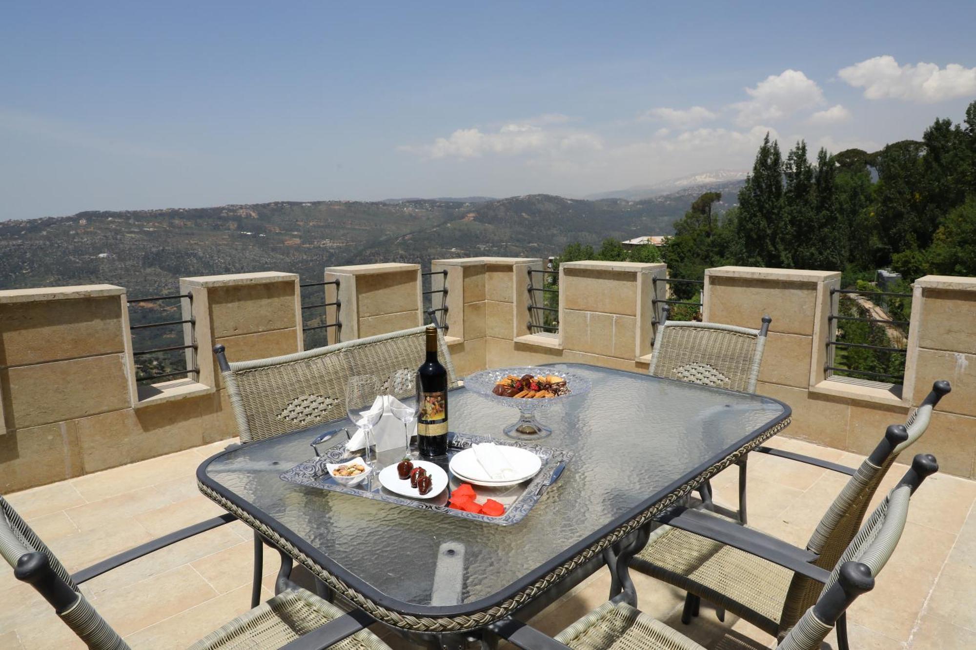 Cherry Blossom Boutique Hotel Bhamdoun Bagian luar foto