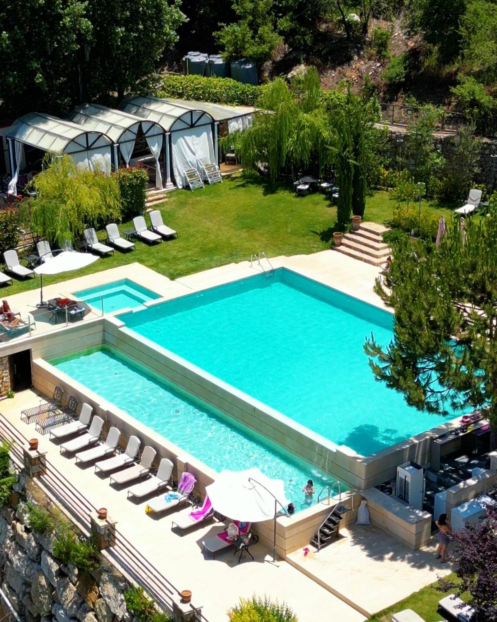 Cherry Blossom Boutique Hotel Bhamdoun Bagian luar foto