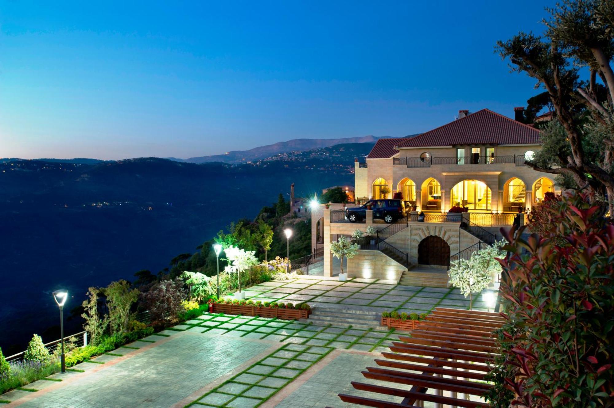 Cherry Blossom Boutique Hotel Bhamdoun Bagian luar foto