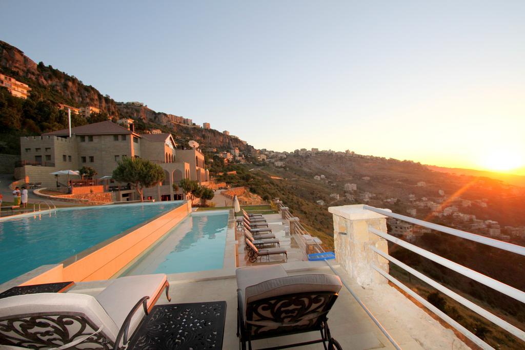 Cherry Blossom Boutique Hotel Bhamdoun Bagian luar foto