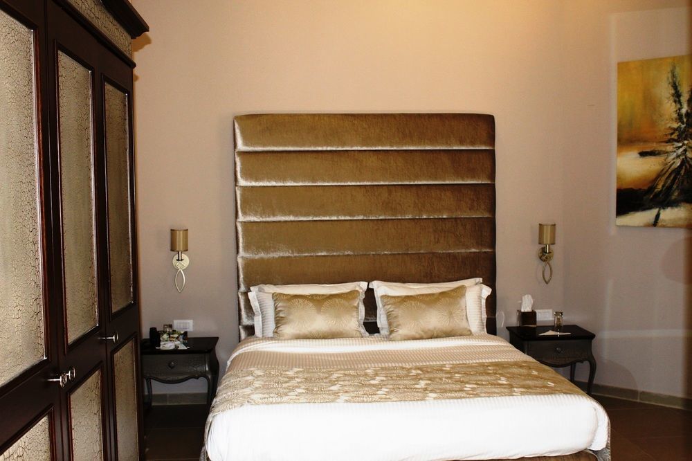 Cherry Blossom Boutique Hotel Bhamdoun Bagian luar foto