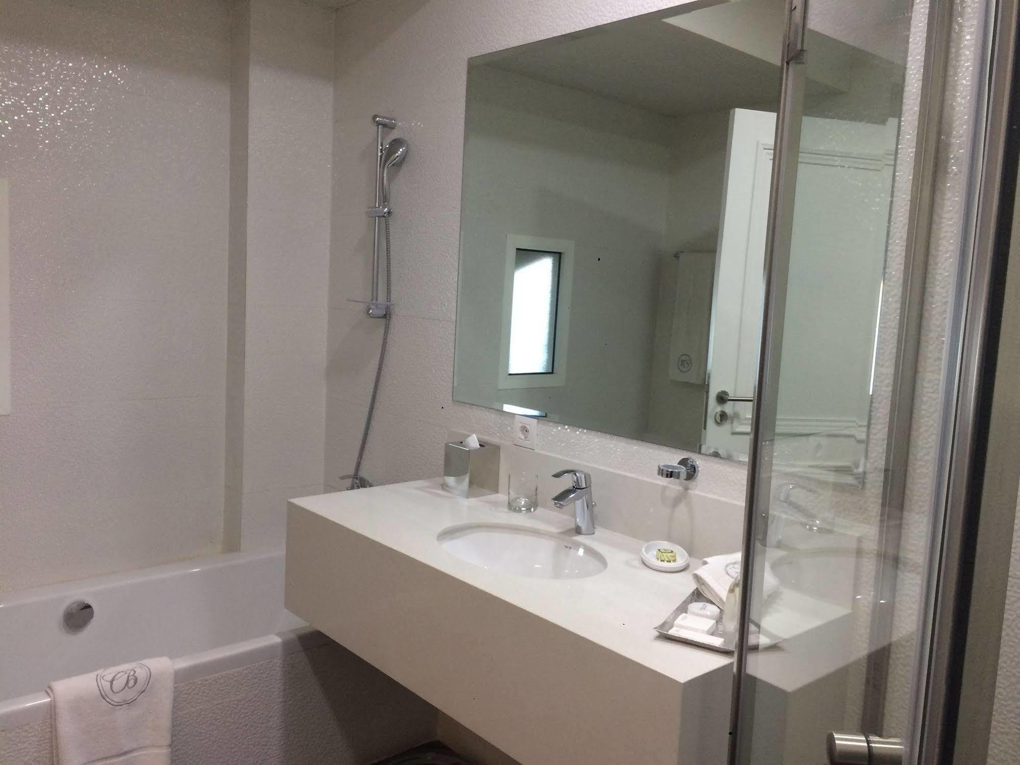 Cherry Blossom Boutique Hotel Bhamdoun Bagian luar foto