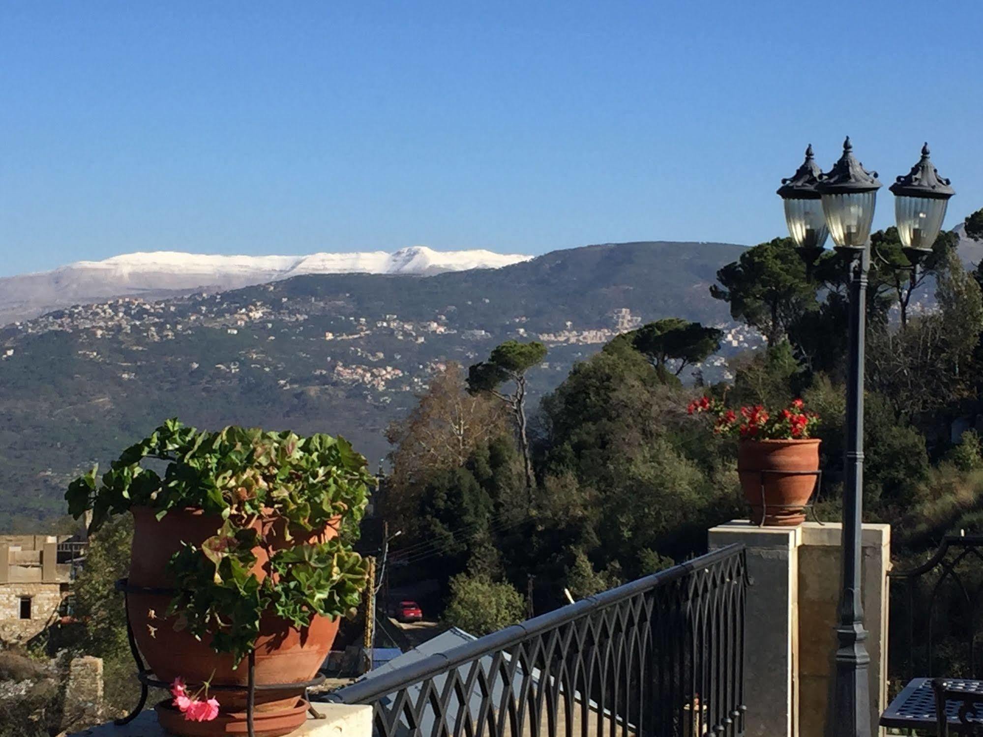 Cherry Blossom Boutique Hotel Bhamdoun Bagian luar foto