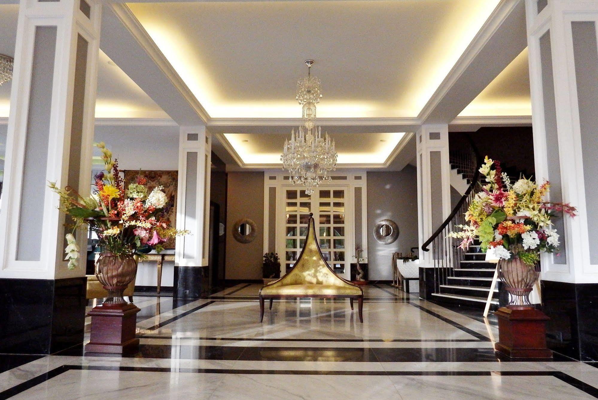 Cherry Blossom Boutique Hotel Bhamdoun Bagian luar foto